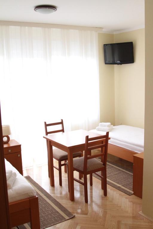 Rooms Villa Aria Sesvete Habitación foto
